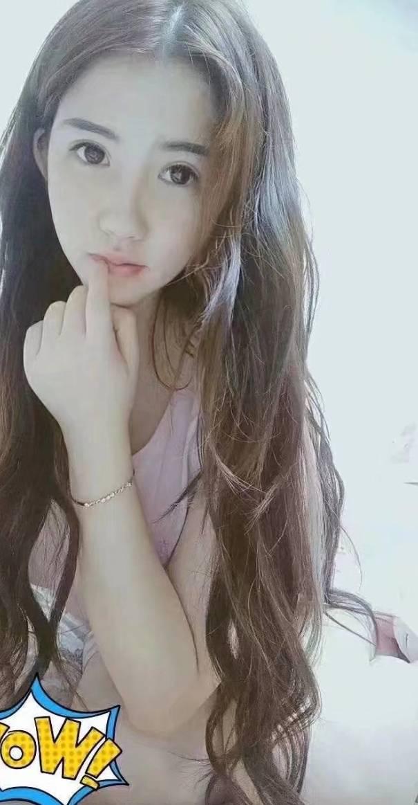 白嫩微微胖的水多女